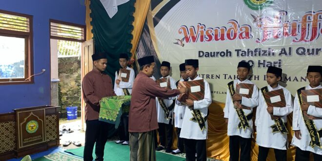 Prosesi Wisuda Dauroh Al-Qur’an dan Penjemputan Santri Kelas VIII